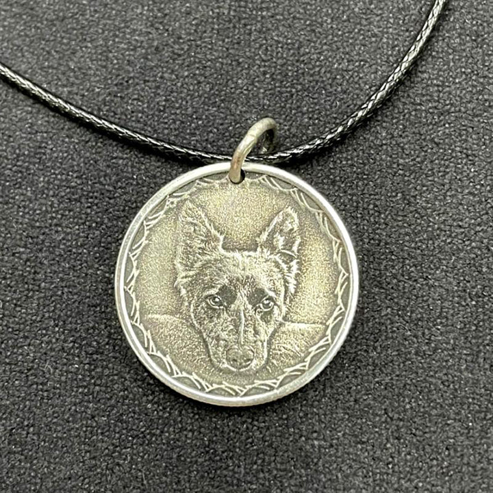 Pet Commemorative Vintage Engraved Photo 999 Fine Silver Coin